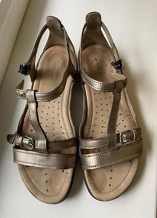 Босоножки кожаные ecco