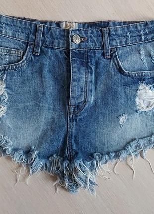 Жіночі короткі джинсові шорти denim river island