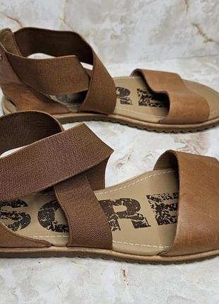 Комфортні жіночі шкіряні сандалі sorel ella brown з перехресними еластичними ремінцями