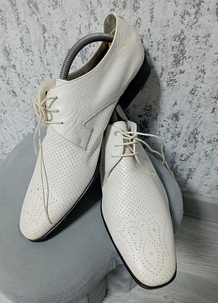 Туфлі salvatore ferragamo.