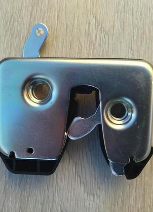 Замок багажника ляды универсал пассат б3 passat b3