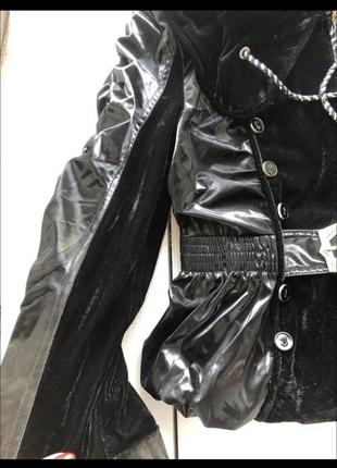 Чёрная лаковая курточка2 фото