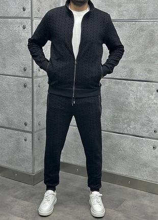 Брендові костюми