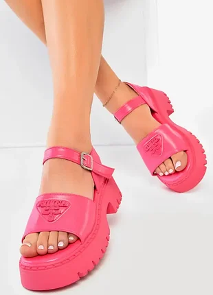 Босоножки женские