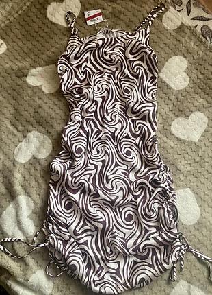 Сукня з затяжками на розмір s