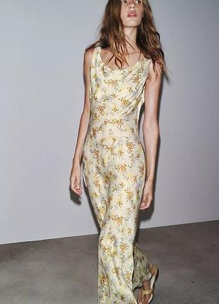 Атласное платье с принтом zw collection