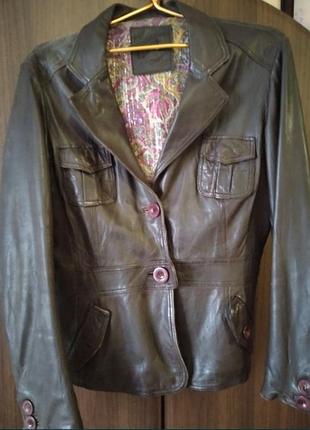 Женская, кожаная куртка