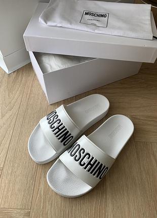 Moschino couture pool slider літні жіночі шльопанці тапки тапочки сандалі оригінал