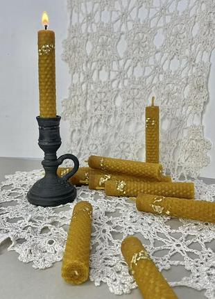 Свеча из натуральной вощености с декором из золотой потали, 12×2 см