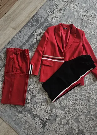 Брючный костюм, жакет tago и 2 пары брюк zara