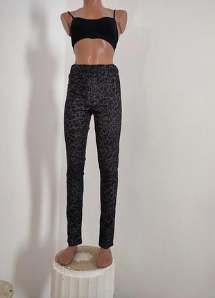 Красивые  брючки на резинке джеггинсы новое состояние