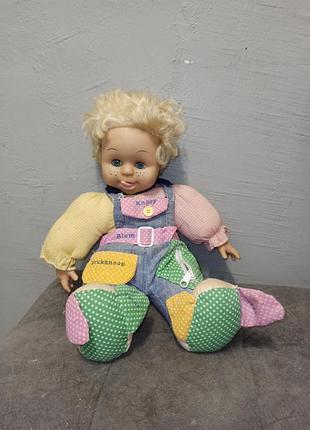 Винтажная кукла, с разными застежками, говорит,