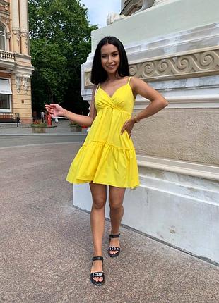 Платье на бретелях 💛