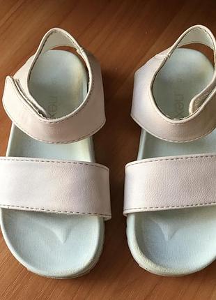 Босоножки next 26 р.