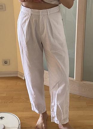Білі штани-банани літні