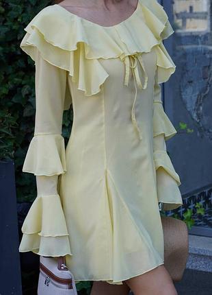 Жіноча ніжно жовта шифонова коротка сукня
