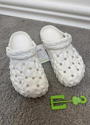 Crocs classic Sabotage white крокси крокси в білому кольорі