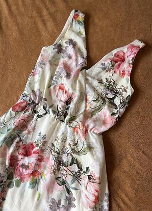 Брендова сукня