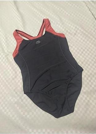 Слитный купальник slazenger