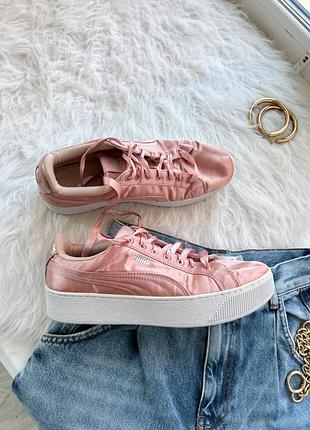Кеди на високій підошві puma vikky platform