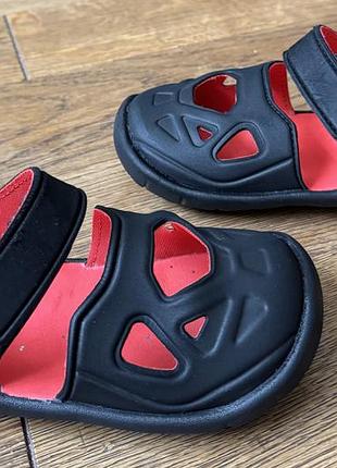 Adidas босоніжки, сандалії, аквашузи ориг. р.27(16,5 см)