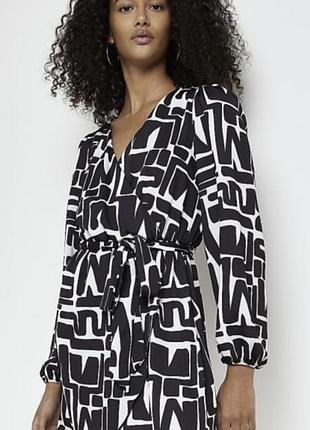 Гарна сукня