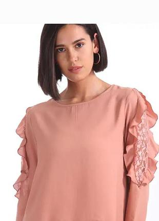 Нежная женская блуза блузка с крупом 42-44 г.