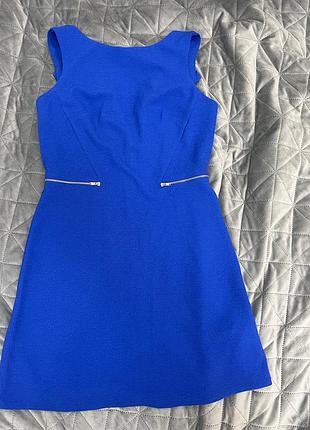 Неймовірна сукня