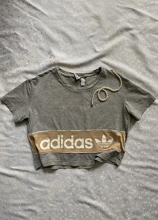 Жіноча вкорочена футболка