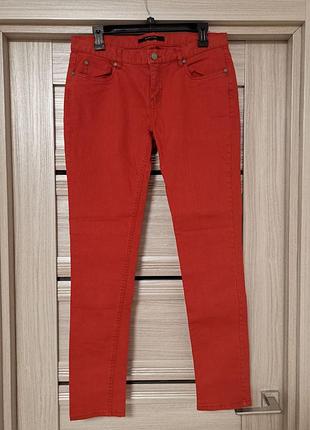 Женские джинсы reserved
