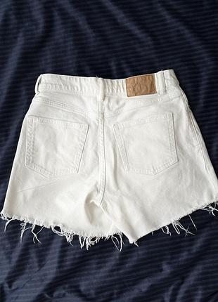 Шорти білі  hsm 5