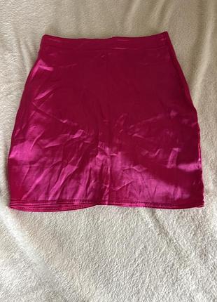 Міні спідниця яскраво рожевого кольору