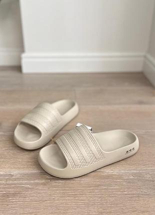 Шльопанці adidas