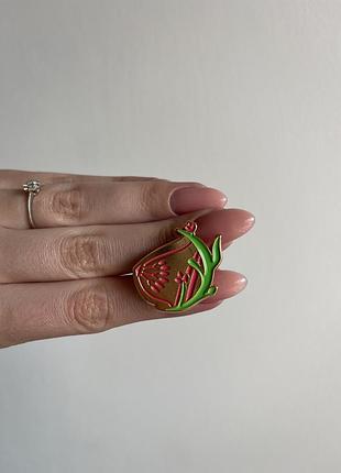 Пін значок металевий брошка груди — символ жіночності