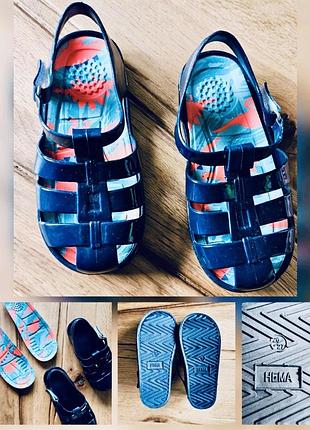 Босоніжки силіконові аквашузи коралки на липучці нема (нідерланди)