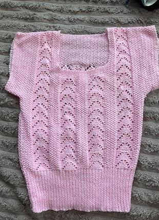 Жилетка вʼязана рожева