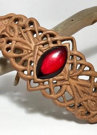 Заколка-автомат для волос деревянная с кабашоном из рога