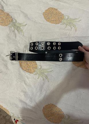 Базовий ремінь з заклепками