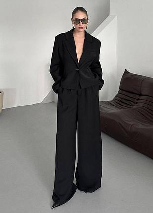 Жіночий костюм