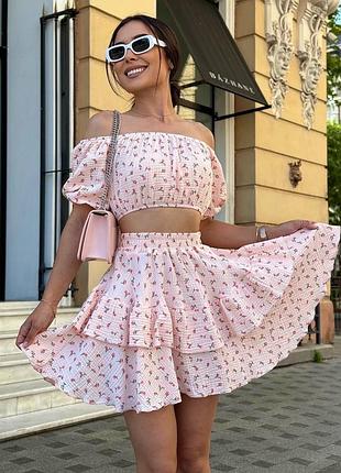 Костюм жіночий