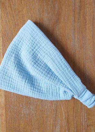 Муслиновая голубая косынка
