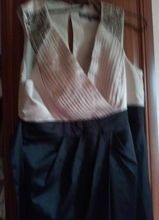 Платье из атласа