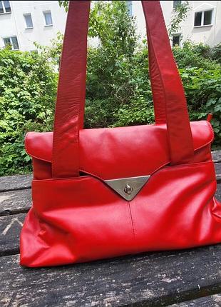 Сумочка из натуральные кожи новая