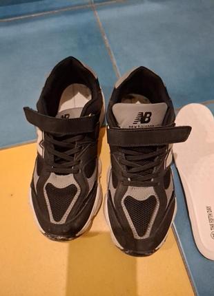 Кроссовки под бренд