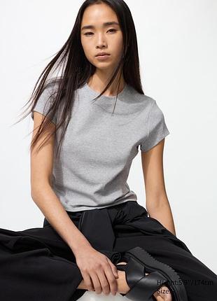 Uniqlo котттоновая базовая укороченная футболка