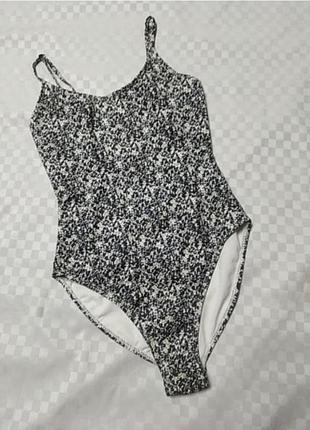 Слитный базовый купальник с принтом