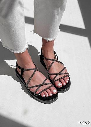 Черные женские босоножки из эко-кожи лето
