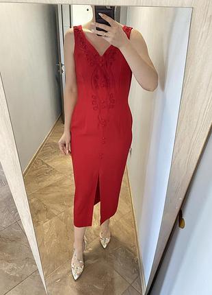 Красива романтична сукня плаття