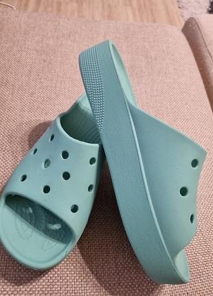 Шлепанцы крокс crocs classic platform slide р. w8/eur38-392 фото