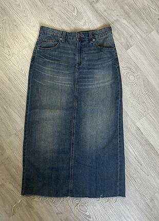 Довга джинсова спідниця